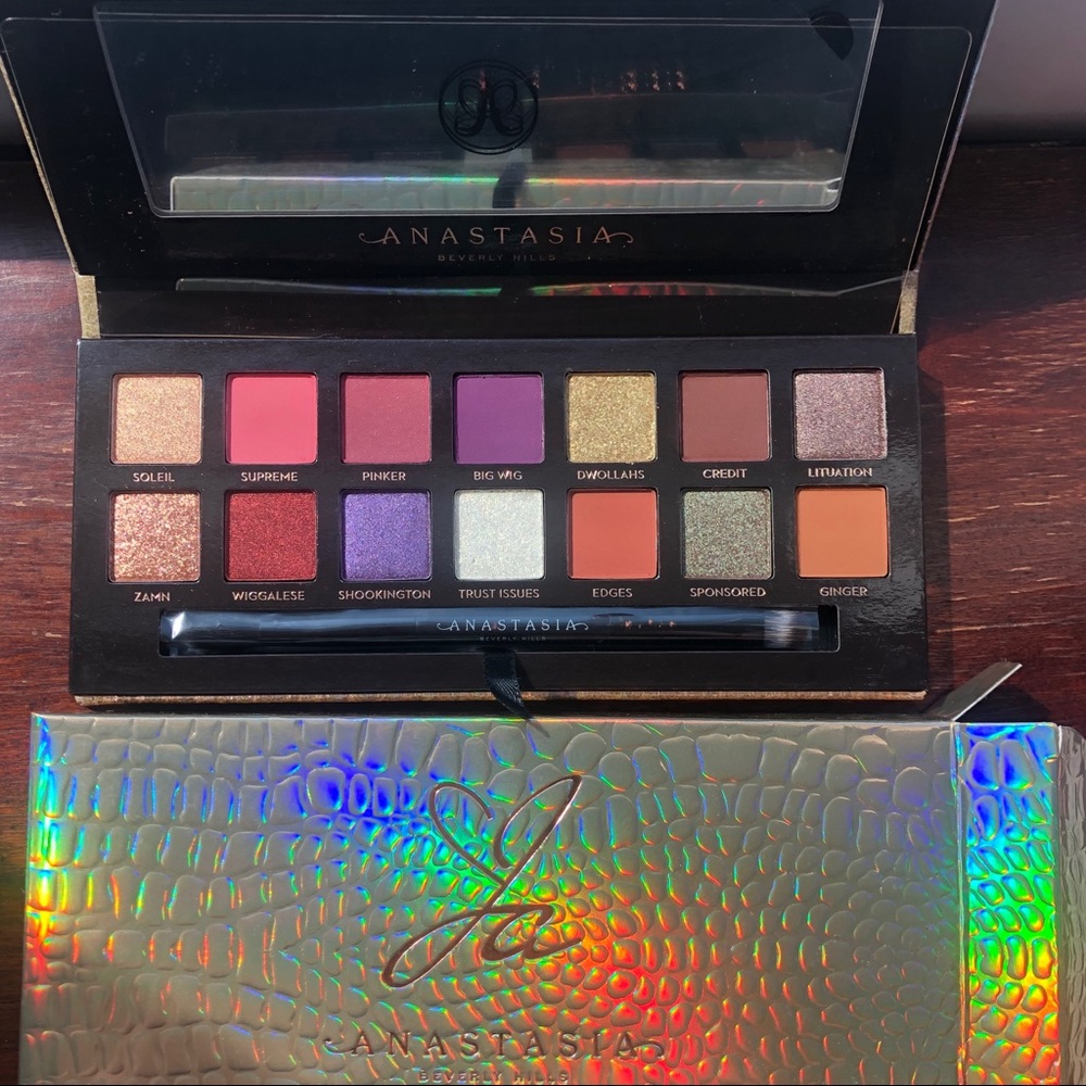 Jackie Aina Palette